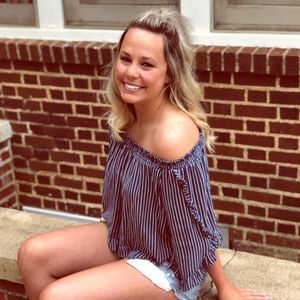 Meet your Posher, Jessica